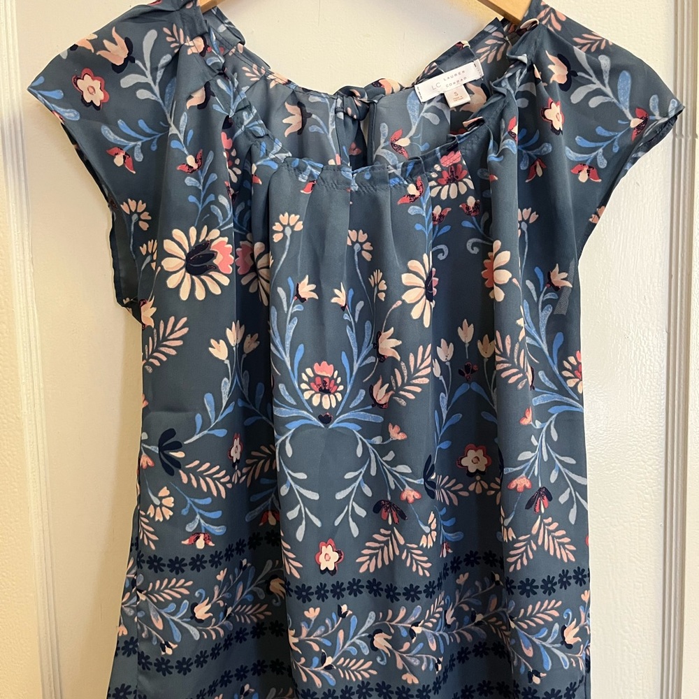 LC Lauren Conrad Pleated Cap Sleeve Floral Blouse, Blue, S